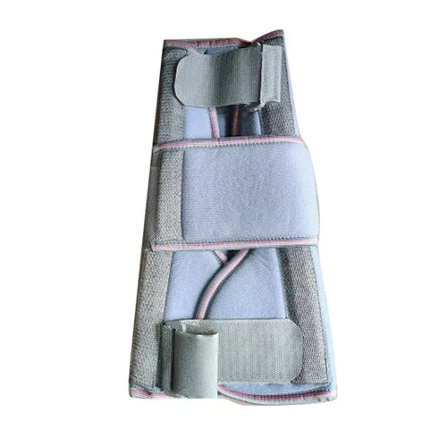 Knee Brace Short in Lakshadweep